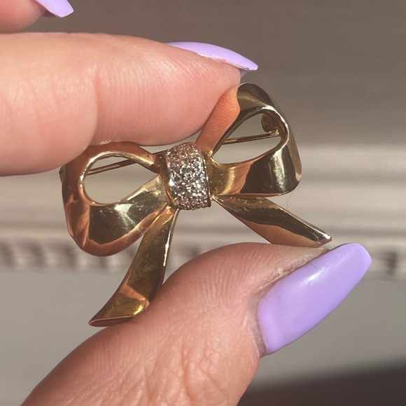 Gold Bow Brooch - Picture 3 of 4